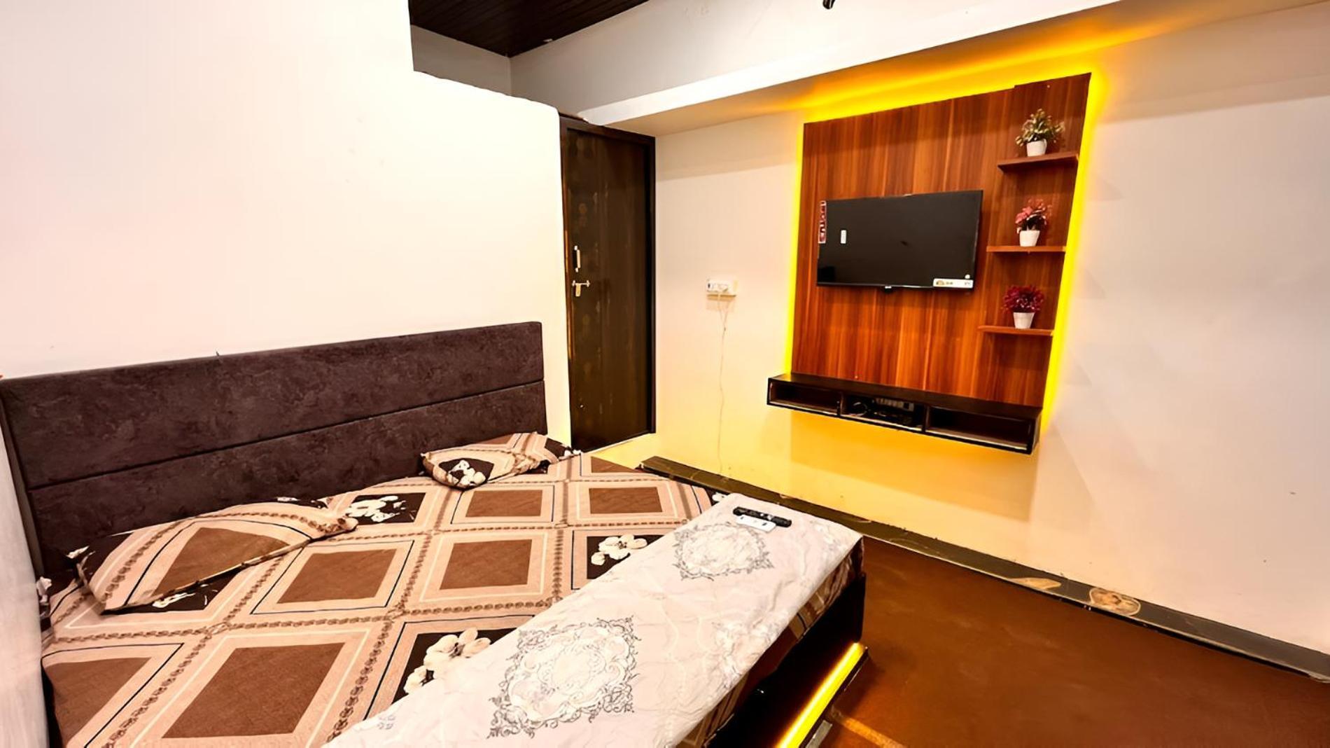 Pallav Guest House Ujjain Dış mekan fotoğraf