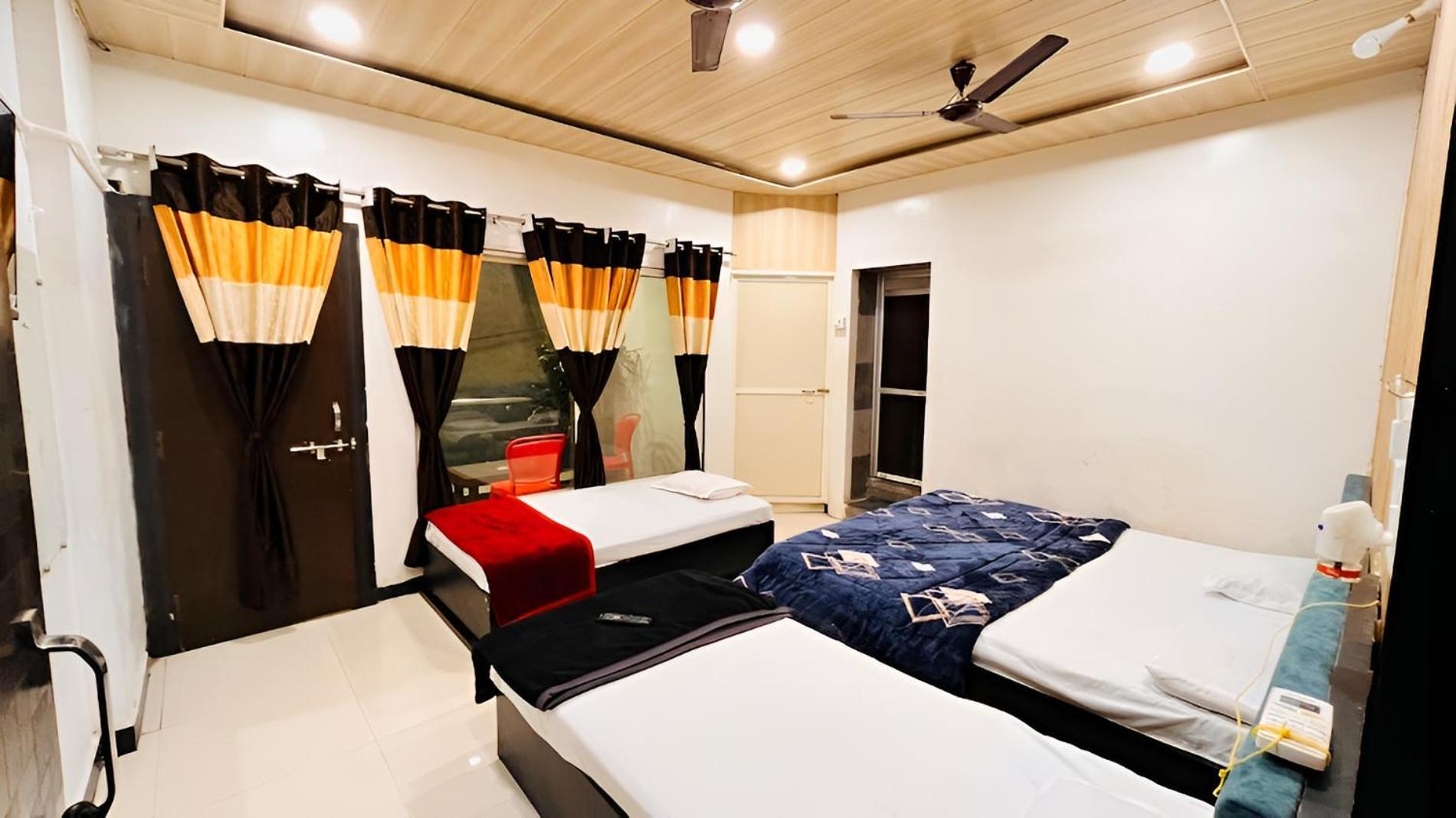 Pallav Guest House Ujjain Dış mekan fotoğraf